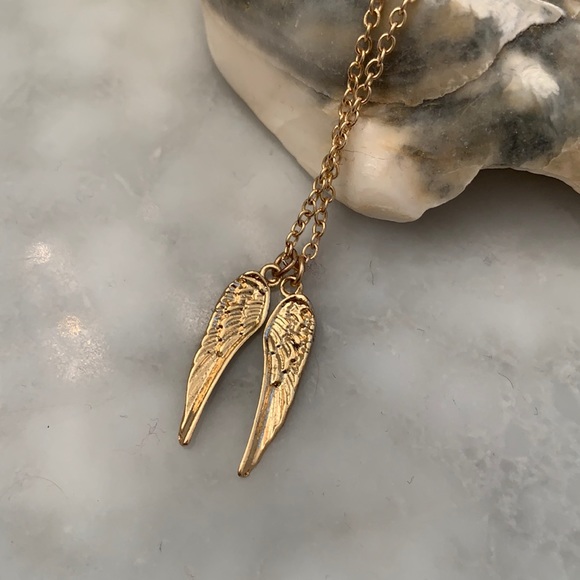 🦩SALE PICK 4 for $20 Delicate Double Angel Wings Necklace with Chain in Gold - Picture 3 of 12